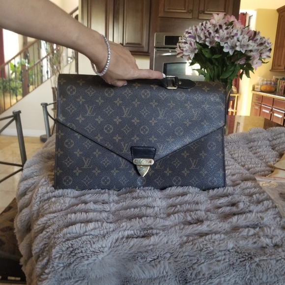 Louis Vuitton Briefcase - Picture 11 of 16